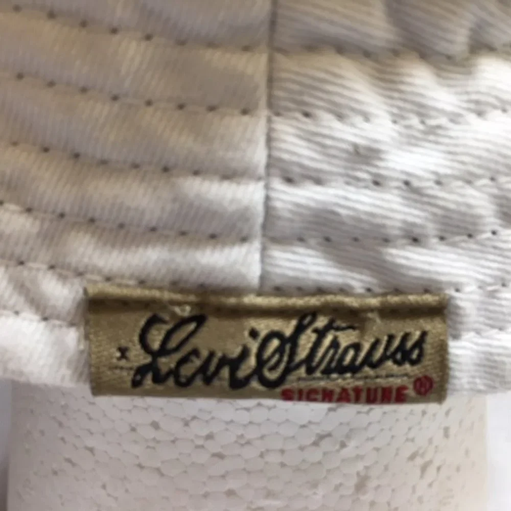 Levi Strauss Signature White Black Reversible Bucket Hat Small